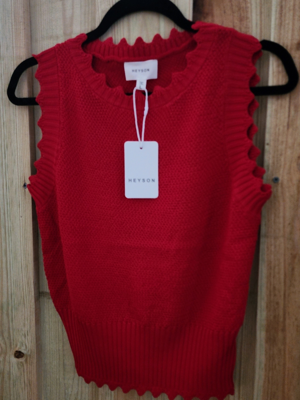 Heyson Red Scalloped Edge Knit Tank. NWT